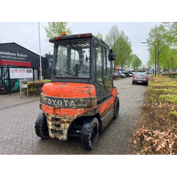 2008 تويوتا 7FBMF40-44473695