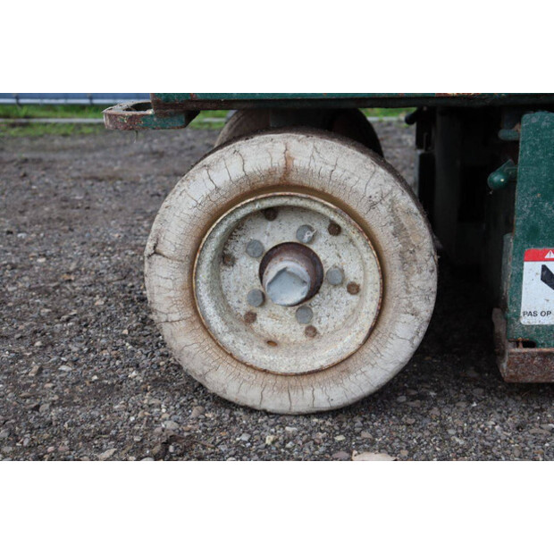 1998 SkyJack SJ 3220-44473828