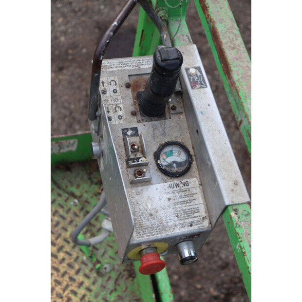 1998 SkyJack SJ 3220-44473840