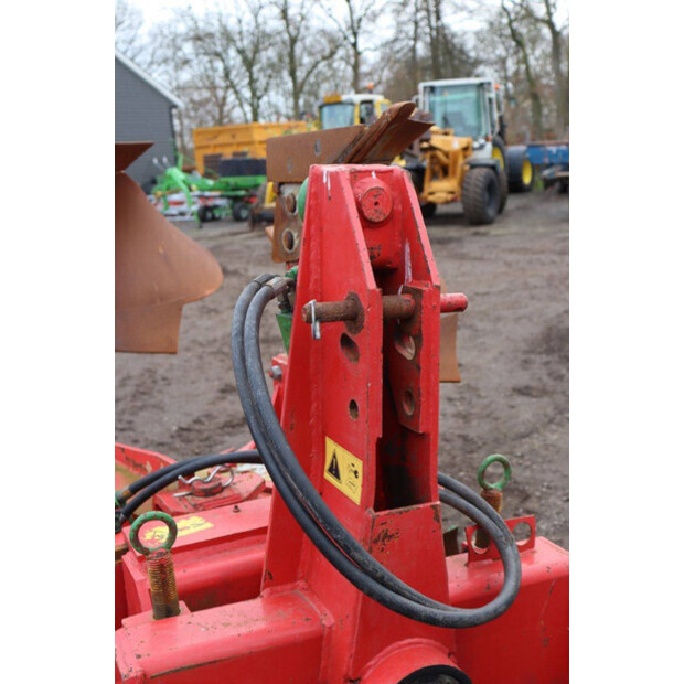 يونيا IBIS-44473908