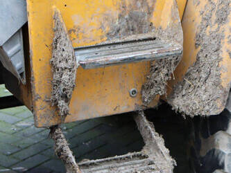 2005-ahlmann-az85t-44473941