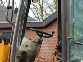 2005-ahlmann-az85t-44473942