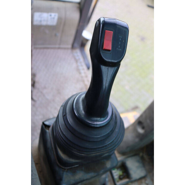 2005 Ahlmann AZ85t-44473945