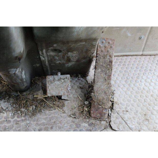 2005 Ahlmann AZ85t-44473948