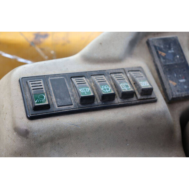 2005 Ahlmann AZ85t-44473950