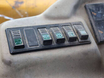 2005-ahlmann-az85t-44473950