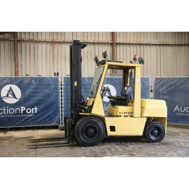 1986 Hyster H4-44474004