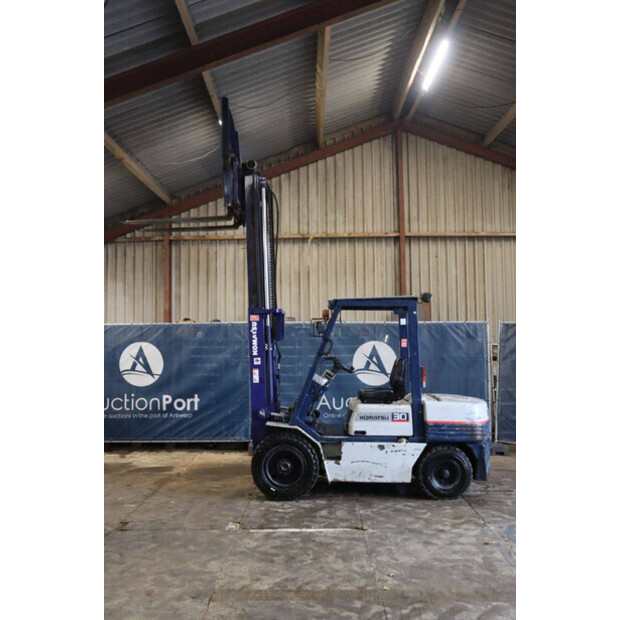 Komatsu FD30-11-44474077