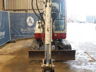 2011-takeuchi-tb235-1397491-44474087