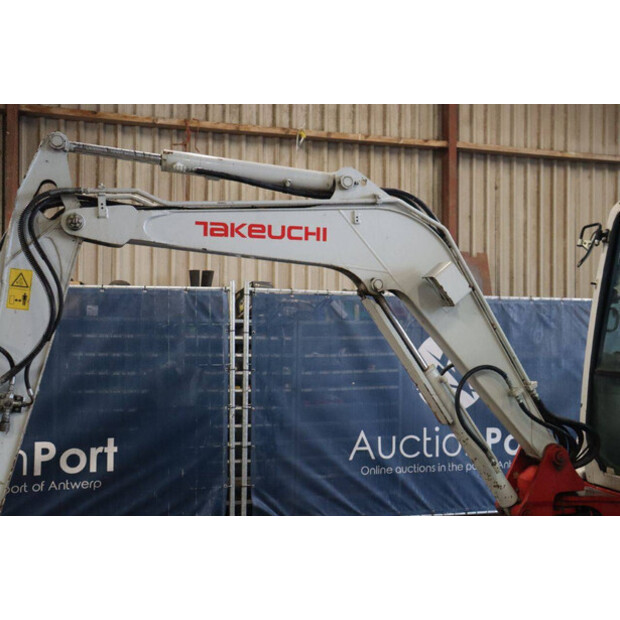 2011 تاكوتشي TB235-44474091