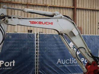 2011-takeuchi-tb235-1397491-44474091