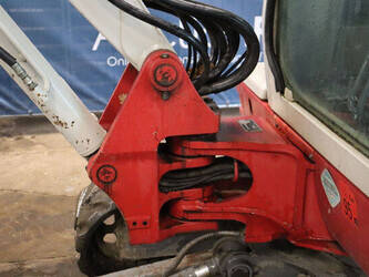 2011-takeuchi-tb235-1397491-44474098