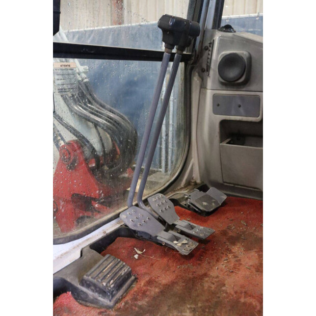 2011 تاكوتشي TB235-44474109