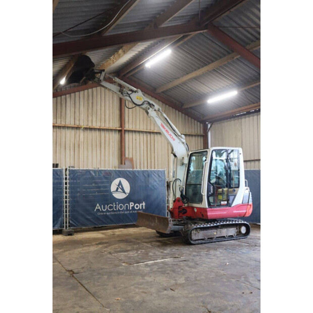 2011 تاكوتشي TB235-44474118