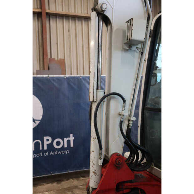 2011 تاكوتشي TB235-44474122