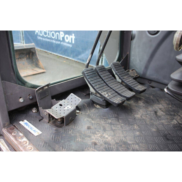 Mecalac 6MCR-44474200