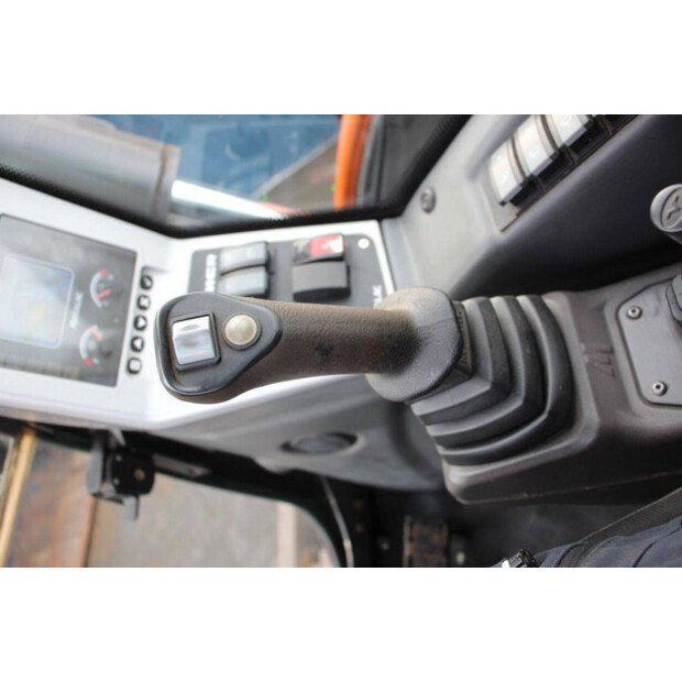 Mecalac 6MCR-44474203