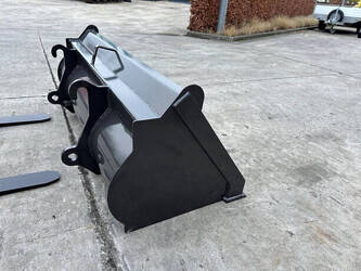 2024-wolf-mini-780t-1397498-44474420