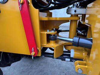 2024-wolf-mini-780t-1397498-44474431