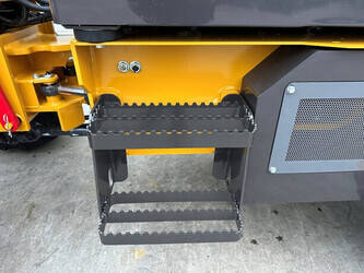 2024-wolf-mini-780t-1397498-44474432