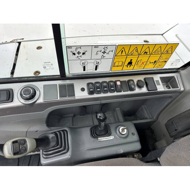 2018 بوبكات E85-44474636