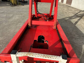 2002-jlg-2646-1397512-44474899