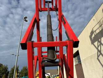 2002-jlg-2646-1397512-44474903