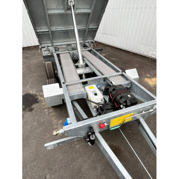 2025 Variant OTHERS-44475203