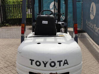 1997-toyota-62-6fdf30-1397535-44475263