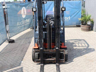 2013-toyota-8fbet18-1397542-44475546