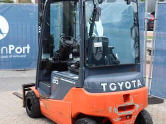 2017-toyota-8fbm20t-1397543-44475572