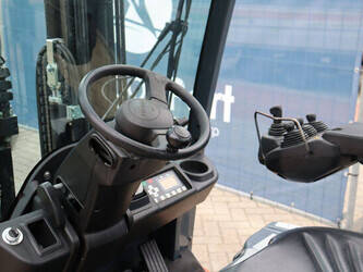 2017-toyota-8fbm20t-1397543-44475591