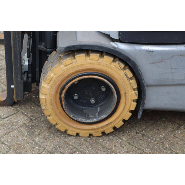 2017 Still RX20-20-44475691