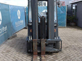 2000-still-r60-25-1397547-44475721