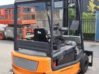 2002-still-r60-30-1397548-44475746