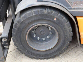 2002-still-r60-30-1397548-44475753