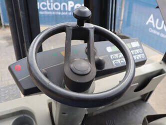 2002-still-r60-30-1397548-44475767