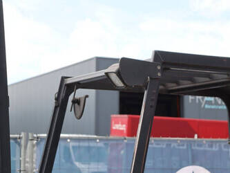 2002-still-r60-30-1397548-44475769