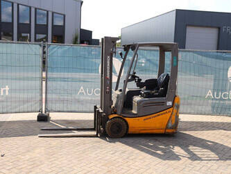 Image for FORKLIFTS 2016 Jungheinrich EFG215
