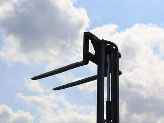 2016-jungheinrich-efg215-1397551-44475865