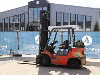 2011-toyota-42-7fgf25-1397559-44476100