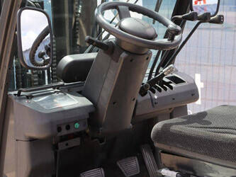 2005-nissan-ud02a25pq-1397562-44476235