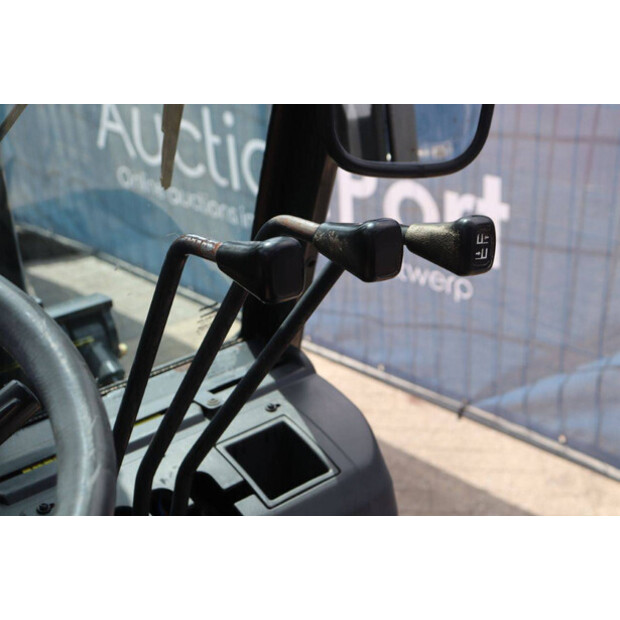 2005 نيسان UD02A25PQ-44476237