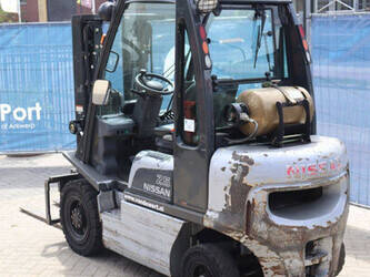 2006-nissan-ud02a25pq-1397563-44476252