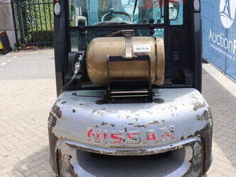 2006-nissan-ud02a25pq-1397563-44476253