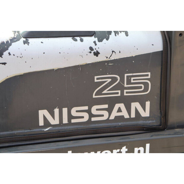 2006 NISSAN UD02A25PQ-44476263