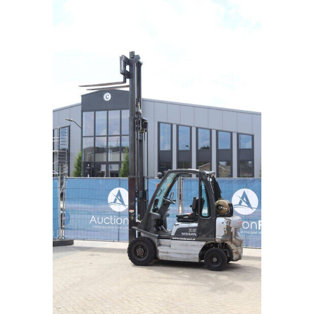 2006 NISSAN UD02A25PQ-44476280