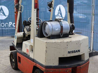 1995-nissan-kcugh02f350-1397564-44476287