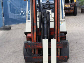 1995-nissan-kcugh02f350-1397564-44476291