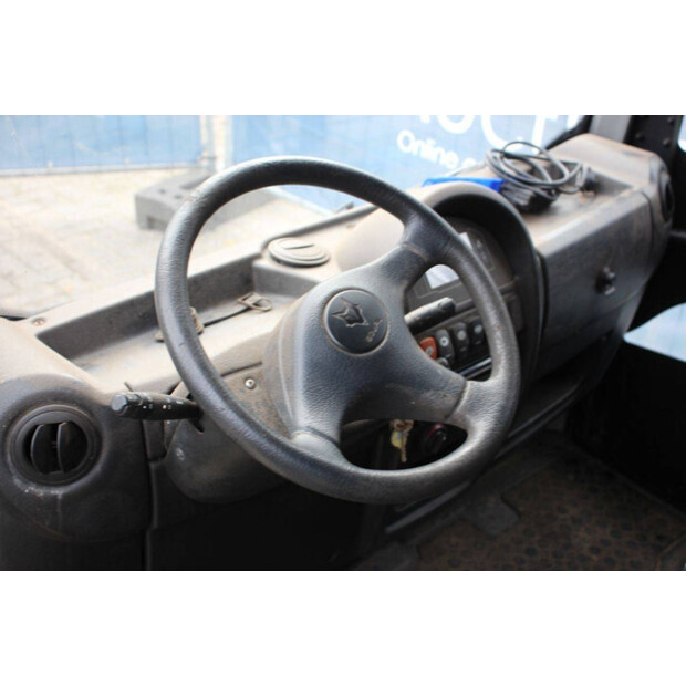 2010 جوبيل G5-44476475